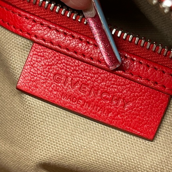Givenchy red Mini Antigona bag- preloved but in great condition - Picture 5 of 12